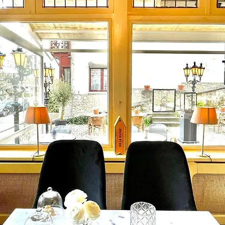 De La Ruïne Bed & Breakfast 2*
