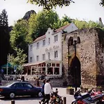 Panzió De La Ruine 2*