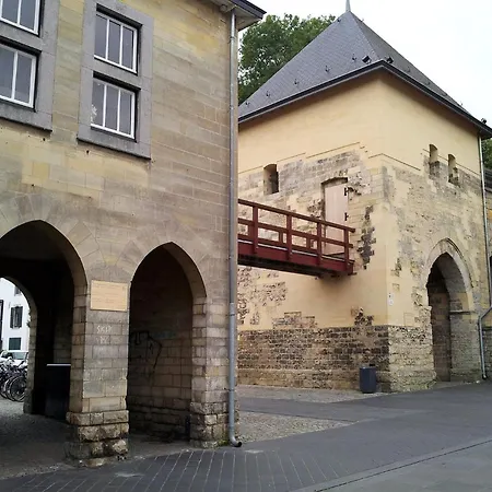 ベッド・アンド・ブレックファスト De La Ruine