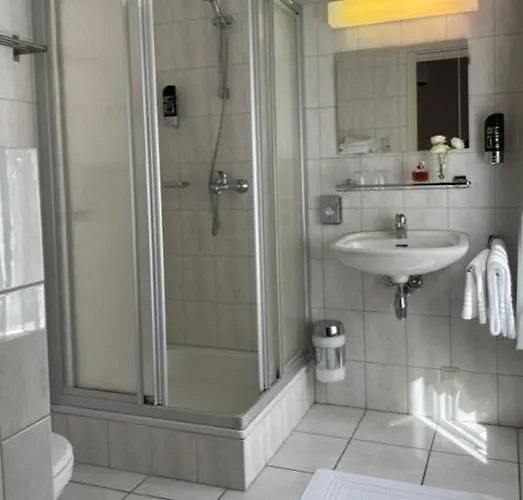 ベッド・アンド・ブレックファスト De La Ruine ファルケンブルフ