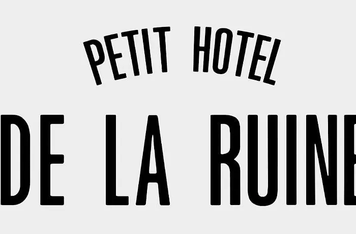 ベッド・アンド・ブレックファスト De La Ruine ファルケンブルフ